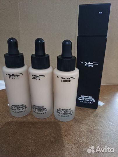 Тональная основа WaterWeight NC20. Mac Mac