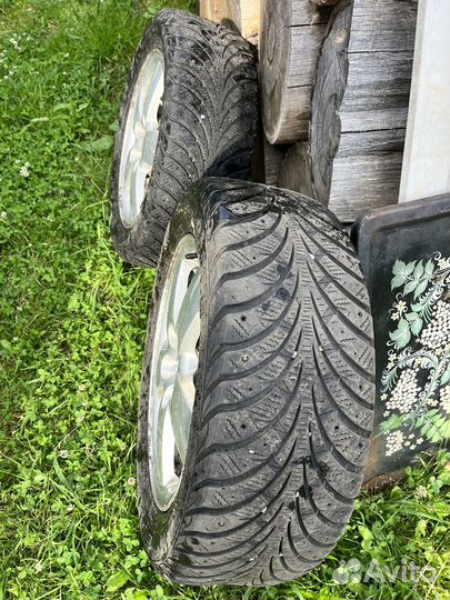 Goodyear UltraGrip Extreme 225/55 R17