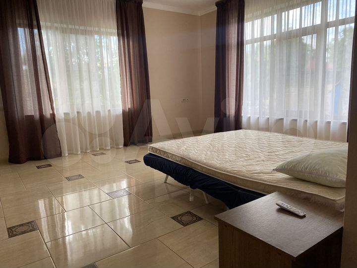 Дом 240 м² на участке 6 га