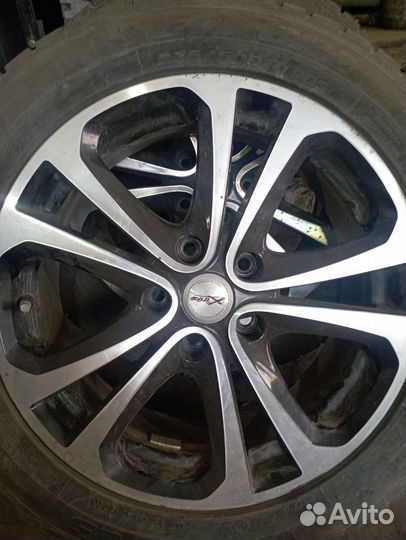 Продам комплект колес