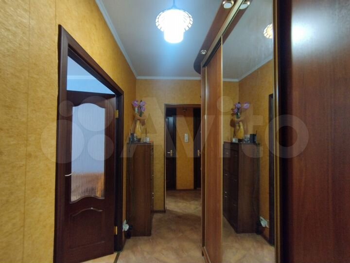 2-к. квартира, 58 м², 4/8 эт.