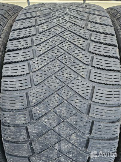 Pirelli Ice Zero FR 235/45 R18 98H