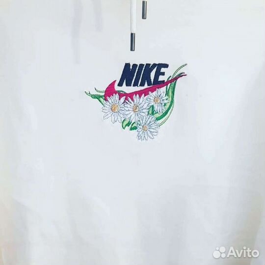 Машинная вышивка на одежде