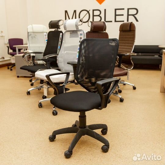 Офисное компьютерное кресло