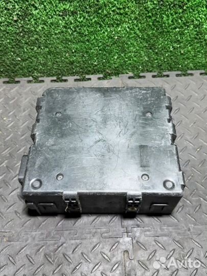 Блок ручника (стояночного тормоза) Toyota Prius