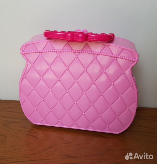 Кукольный домик в чемодане