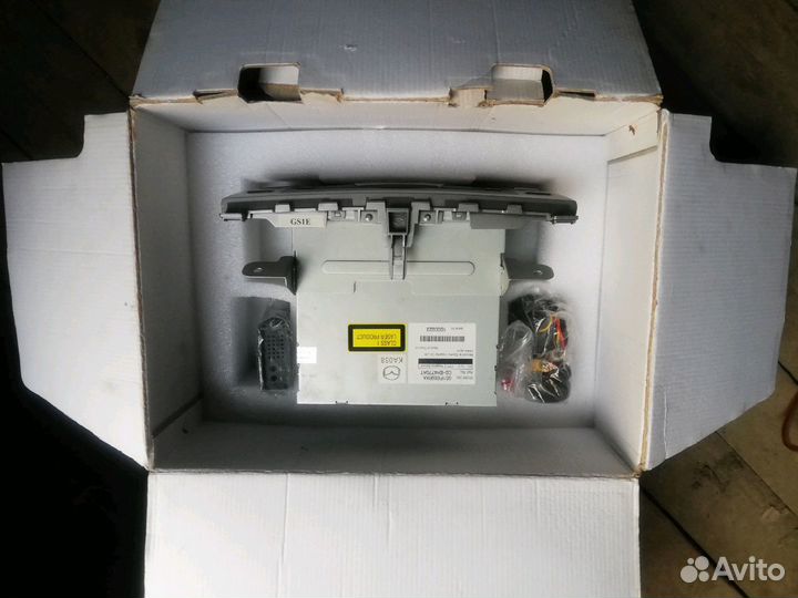 Продаю штатную магнитолу для Mazda 6