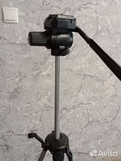 Штатив для фотоаппарата