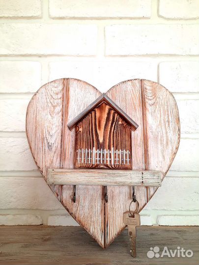 Ключница настенная из дерева