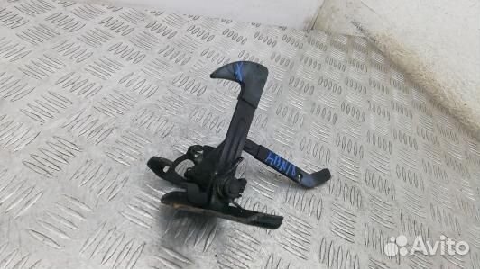 Замок капота skoda octavia A5 (ABN18VR01)