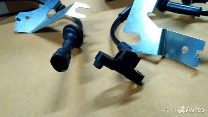 Датчик авс передний 1шт Сайбер Себринг Стратус