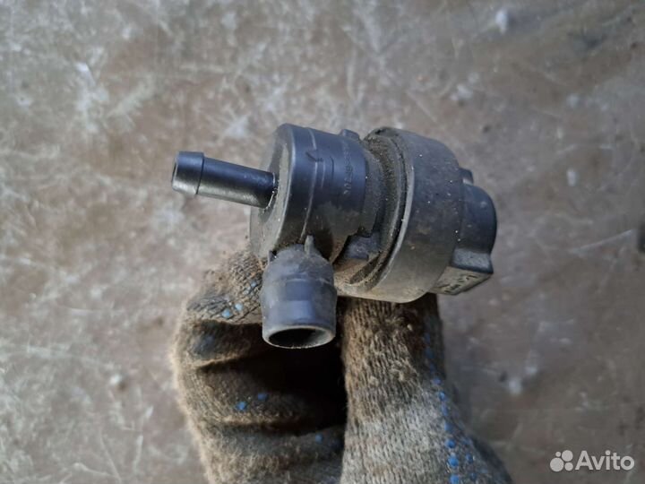 Клапан вентиляции бака Range Rover Vogue