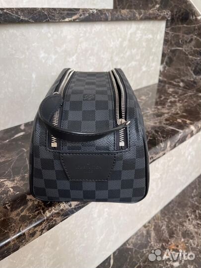 Нессер Louis Vuitton