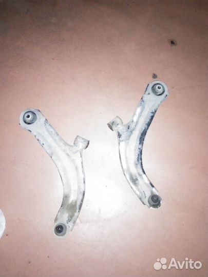 Диски штампованные и зимняя резина Ниссан ноут2008