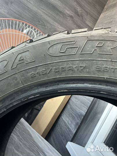 Goodyear Ultragrip 600 215/55 R17