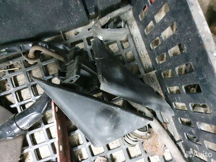 Заглушки крышки зеркал на хундай тибурон 1999г