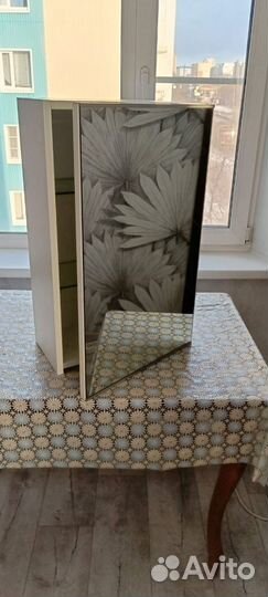 Шкафчик с зеркалом в ванную бу