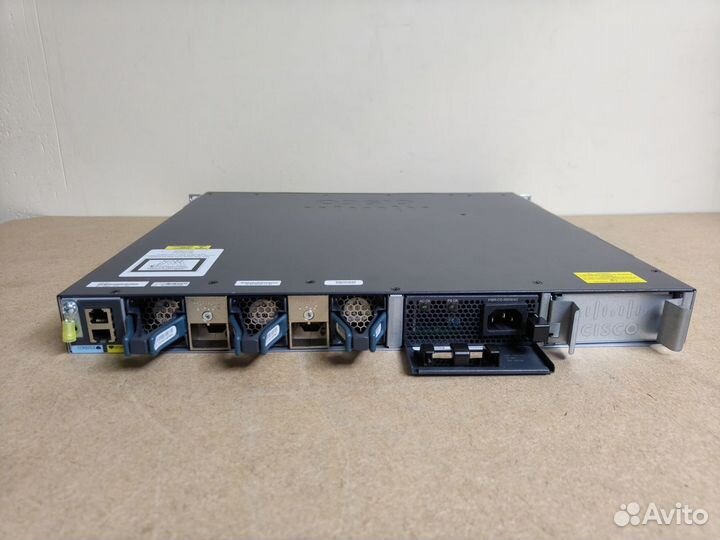 Коммутатор Cisco WS-C3650-48TD