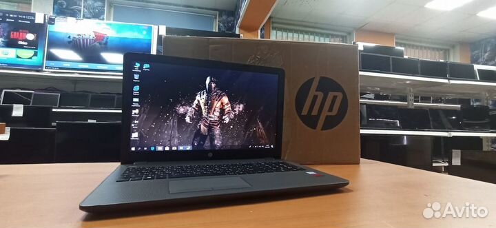 HP 250 G6/i3 6006/4GB/AMD R5/500 GB/15.6