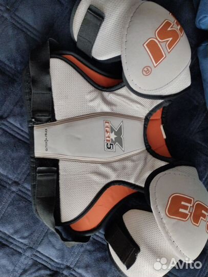 Нагрудник хоккейный sr l