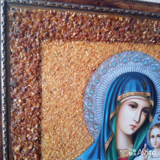 Икона выложенная янтарем