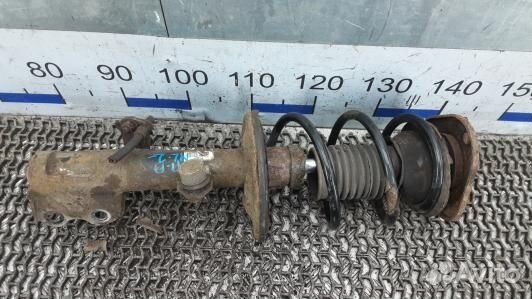 Стойка передняя правая toyota prius XW20 (SML02N50