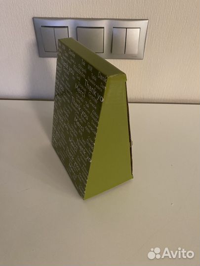 Зеркало настольное на подставке