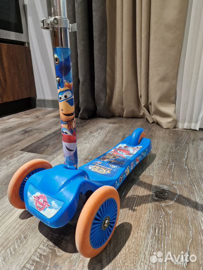 Самокат детский трехколесный