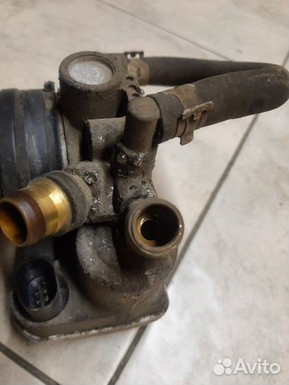 Дроссельная заслонка Opel Astra H Z16XER 2010