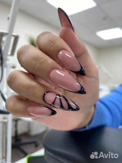Маникюр Педикюр наращивание ногтей