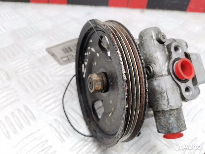 Насос гидроусилителя руля Mazda MX-3 1997