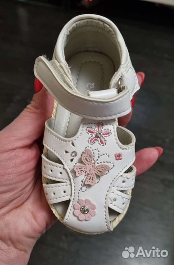 Босоножки для девочки