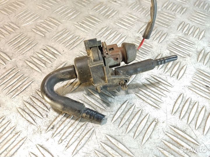 Клапан вентиляции топливного бака Peugeot 406 1995