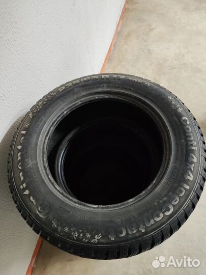 Continental ContiIceContact 4x4 235/65 R17 104