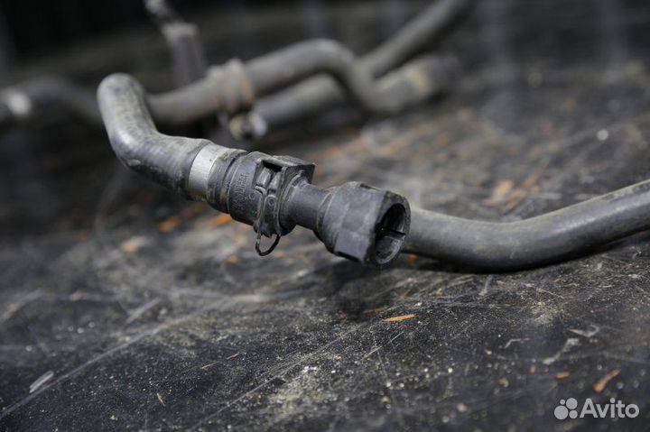 Патрубок охлаждения Land Rover Range Rover L322