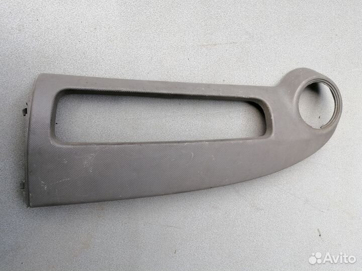 Накладка 8200739447 Renault Logan 2005-2014
