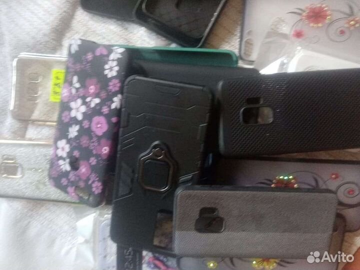 Чехлы на телефон