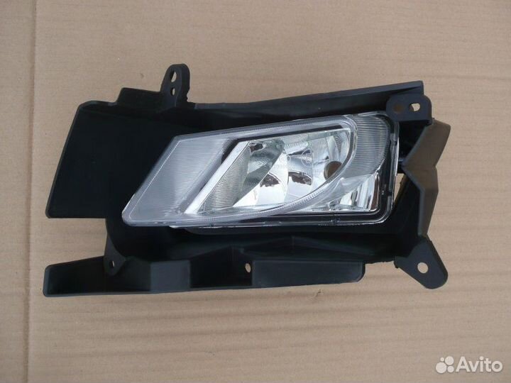 Противотуманная фара левая передняя левая Mazda 3