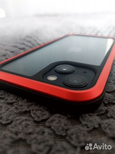 Чехол на iPhone 13