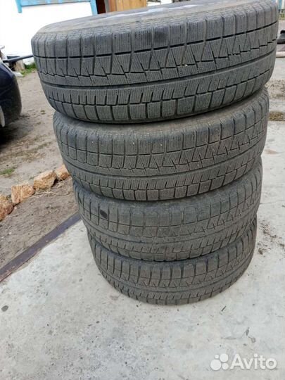 Bridgestone Blizzak DM-Z3 215/60 R16