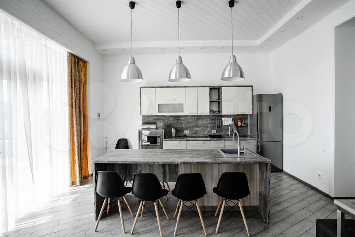 Дом 458 м² на участке 15 сот.