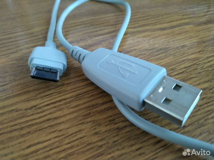 Переходник Samsung, возможно на фотоаппарат