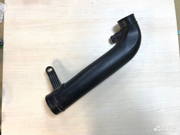 Патрубок интеркулера Audi Q3 8U 2014