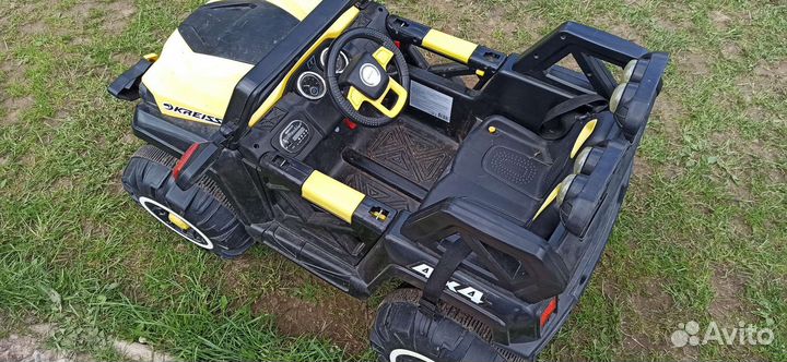 Детский электромобиль