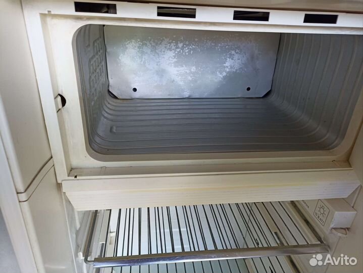 Холодильник свияга СССР