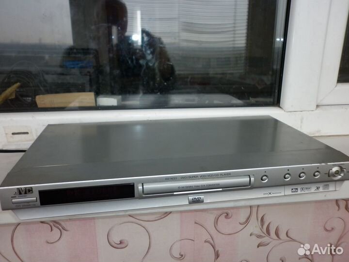 JVC DVD player XV-N33SL
