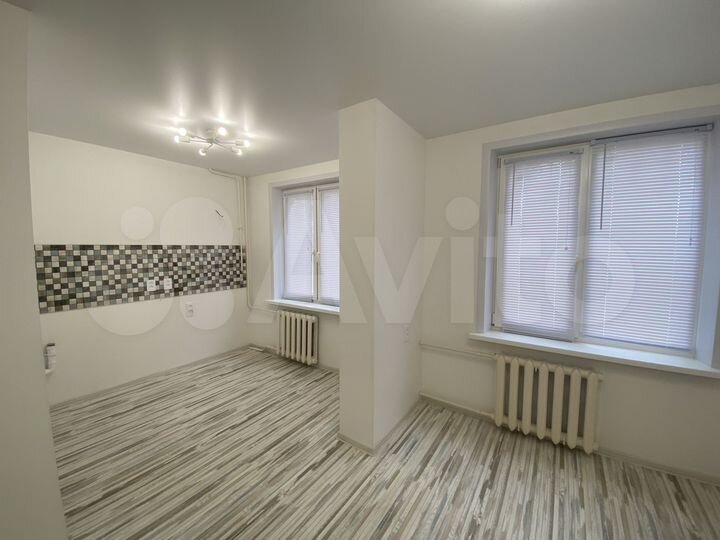 2-к. квартира, 46 м², 1/9 эт.
