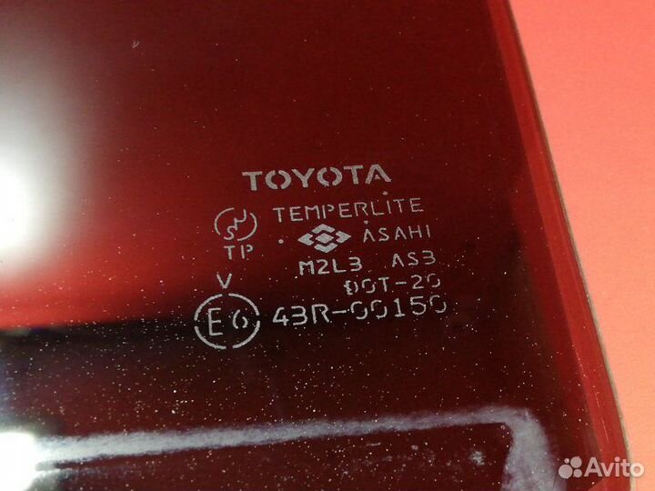 Стекло двери заднее левое Toyota Hilux Surf RZN185