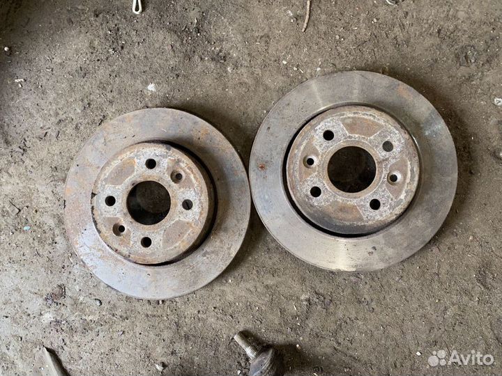 Передние тормозные диски Kia Spectra