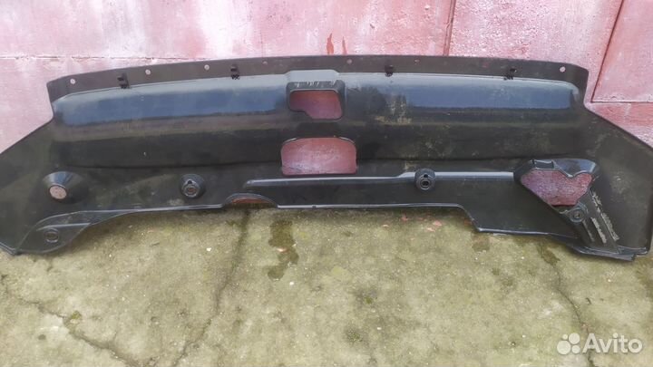 Mitsubishi Asx накладка замка капота